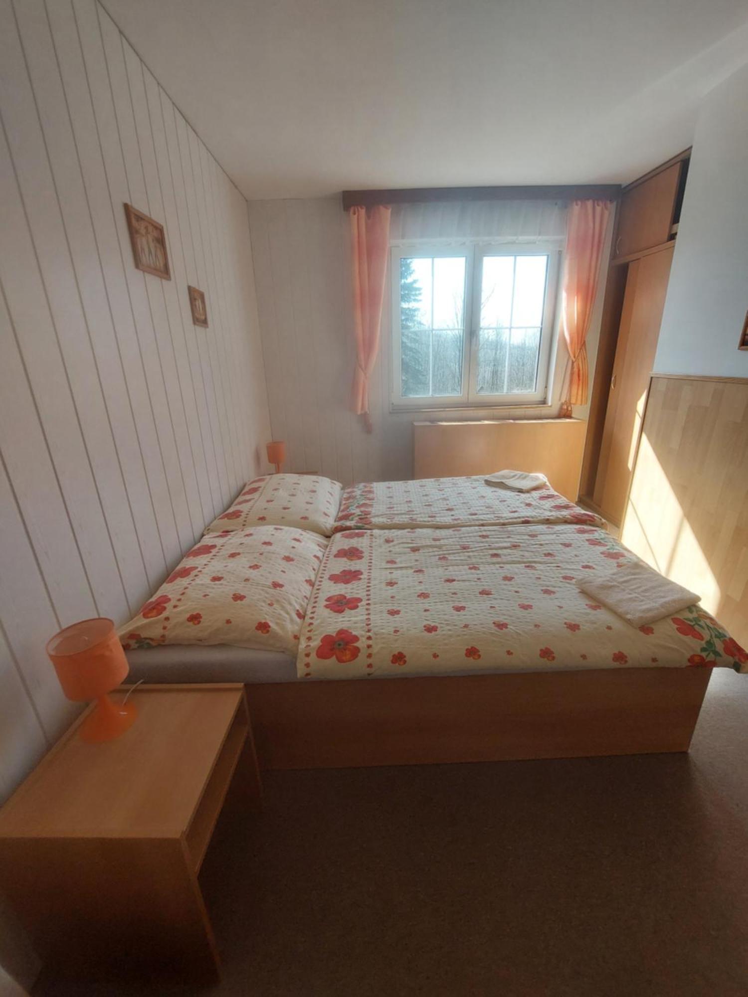 Monte Lope Hotell Bystrice pod Lopenikem Exteriör bild