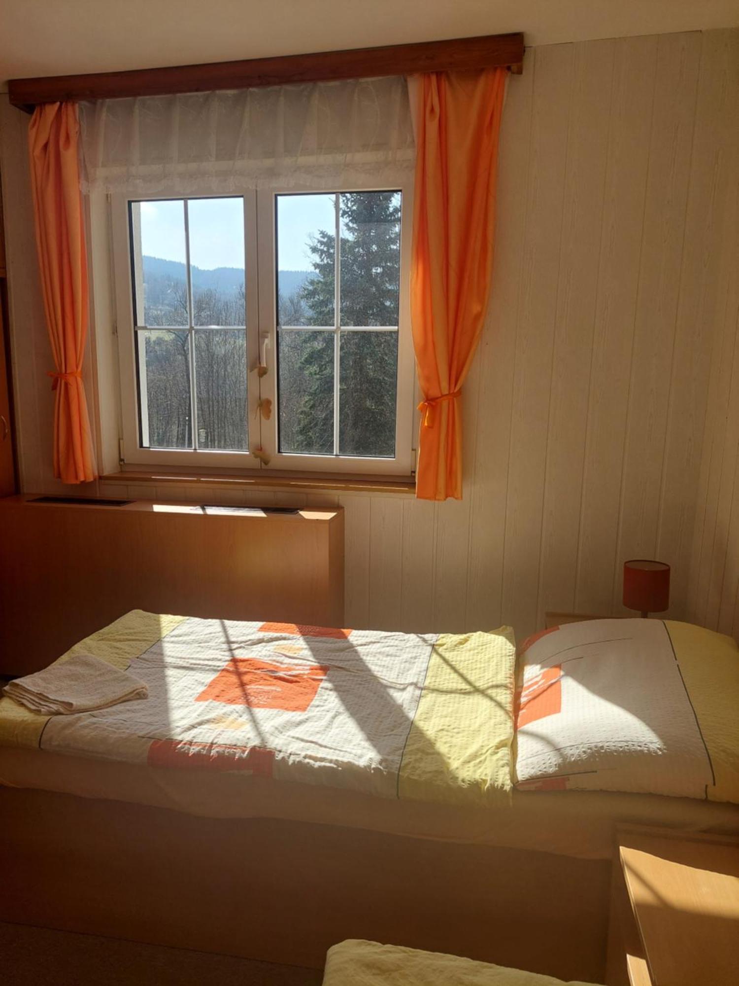 Monte Lope Hotell Bystrice pod Lopenikem Exteriör bild